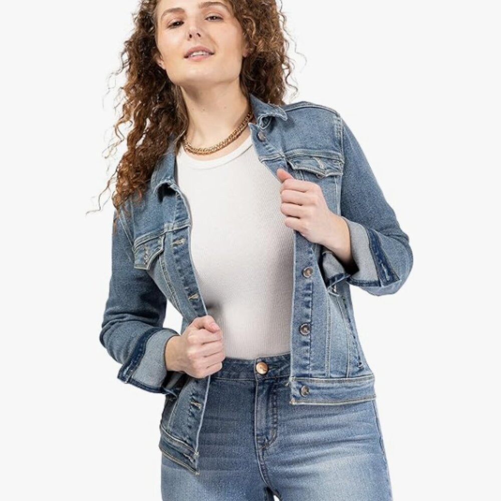 1822 Women's Classic Better Butter Denim Jacket‎ - Medium